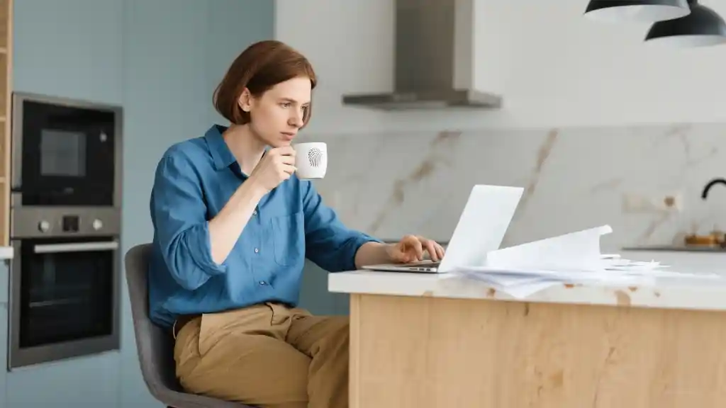 I Found Simple Writing Jobs from Home... and It Changed My Life! 一