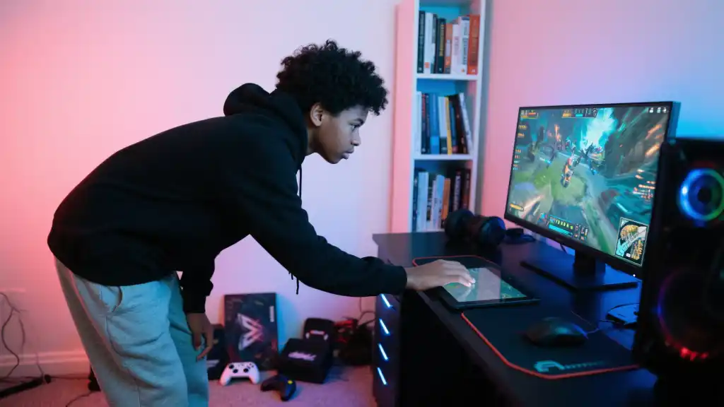 I Found the Best Cheap Gaming Laptop Under $200—You Won't Believe It! 一